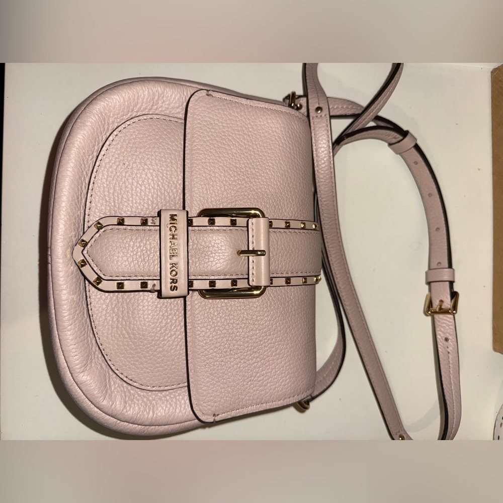 Pink Michael Kors bag 🎀